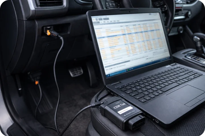 Crash data retrieval and EDR/CDR report analysis